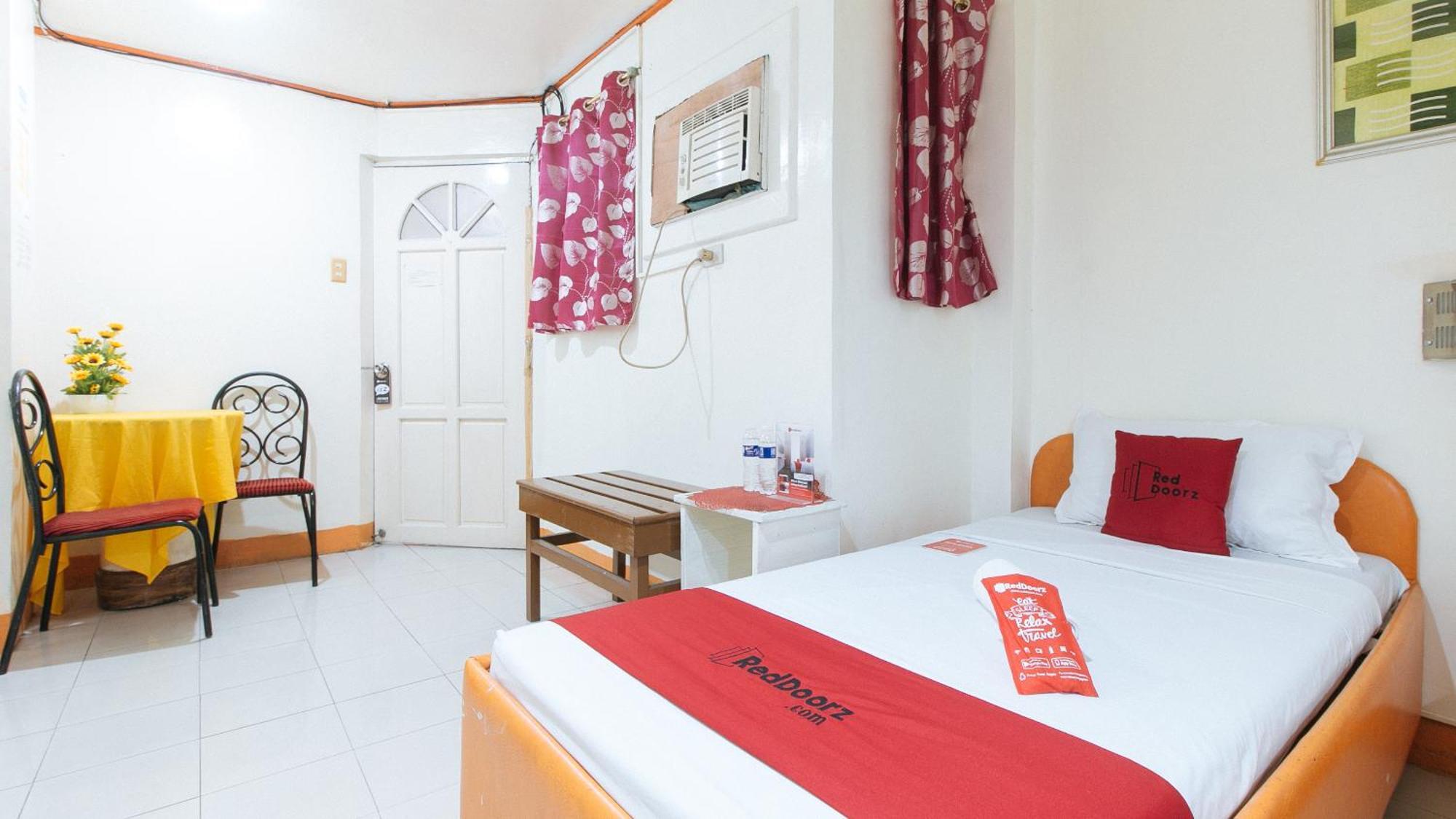 Hotel Reddoorz Near East Avenue Medical Center Quezon City Esterno foto