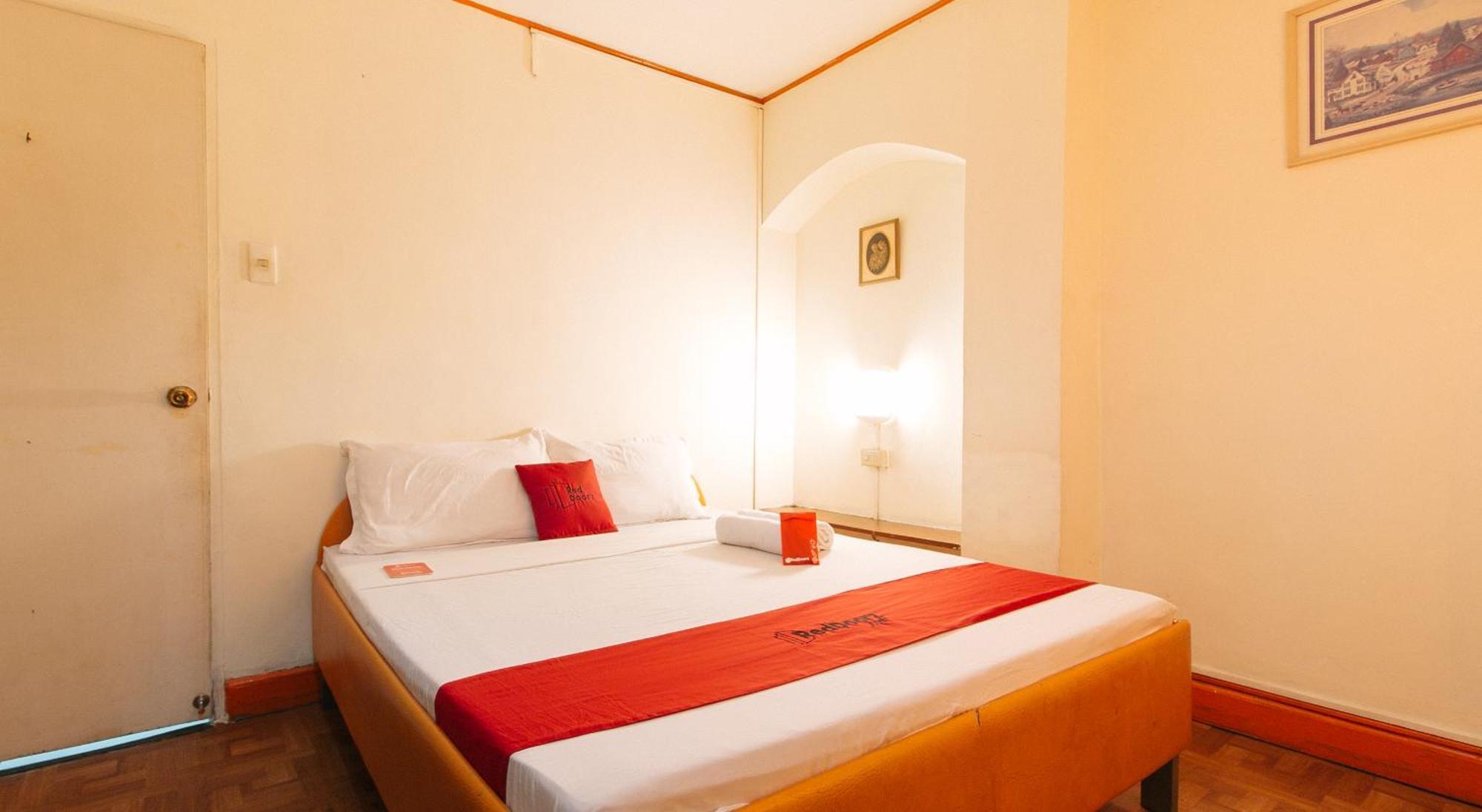 Hotel Reddoorz Near East Avenue Medical Center Quezon City Esterno foto