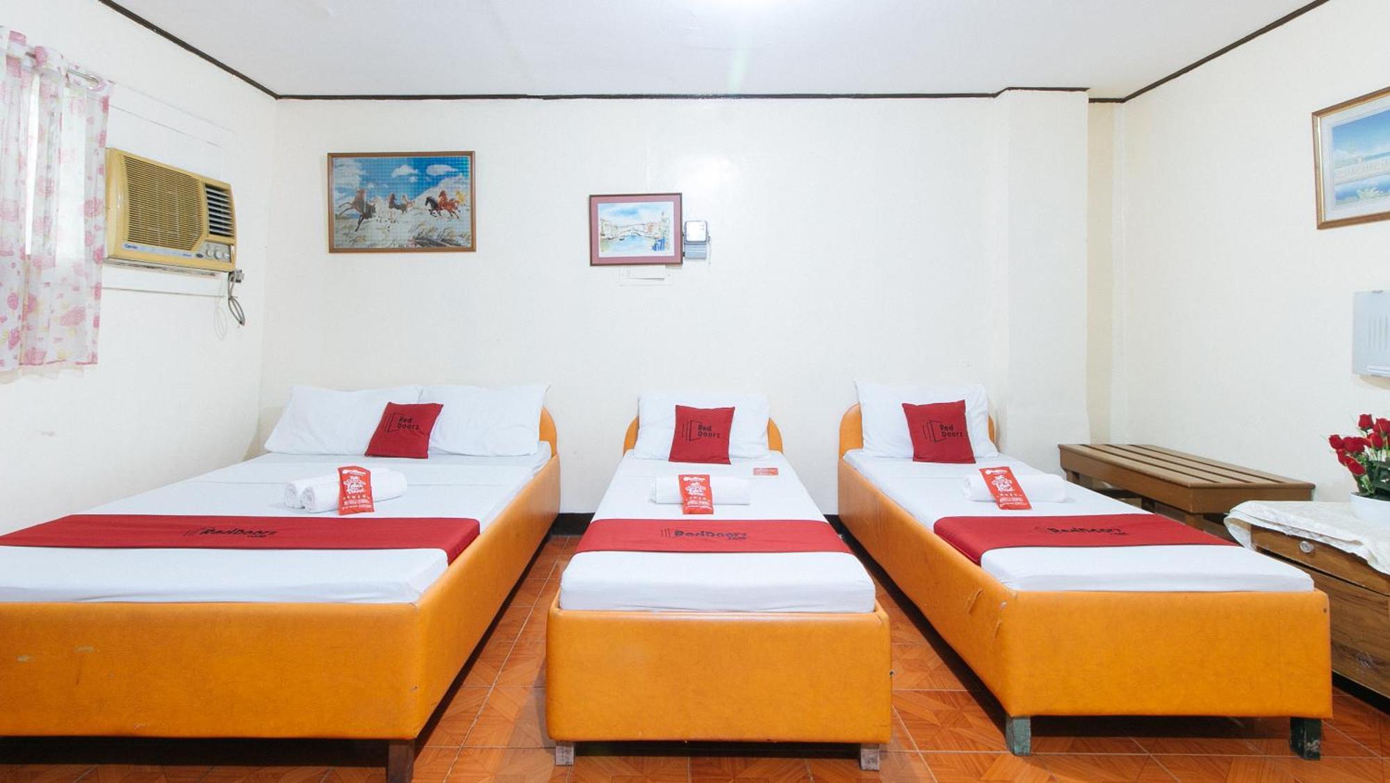 Hotel Reddoorz Near East Avenue Medical Center Quezon City Esterno foto