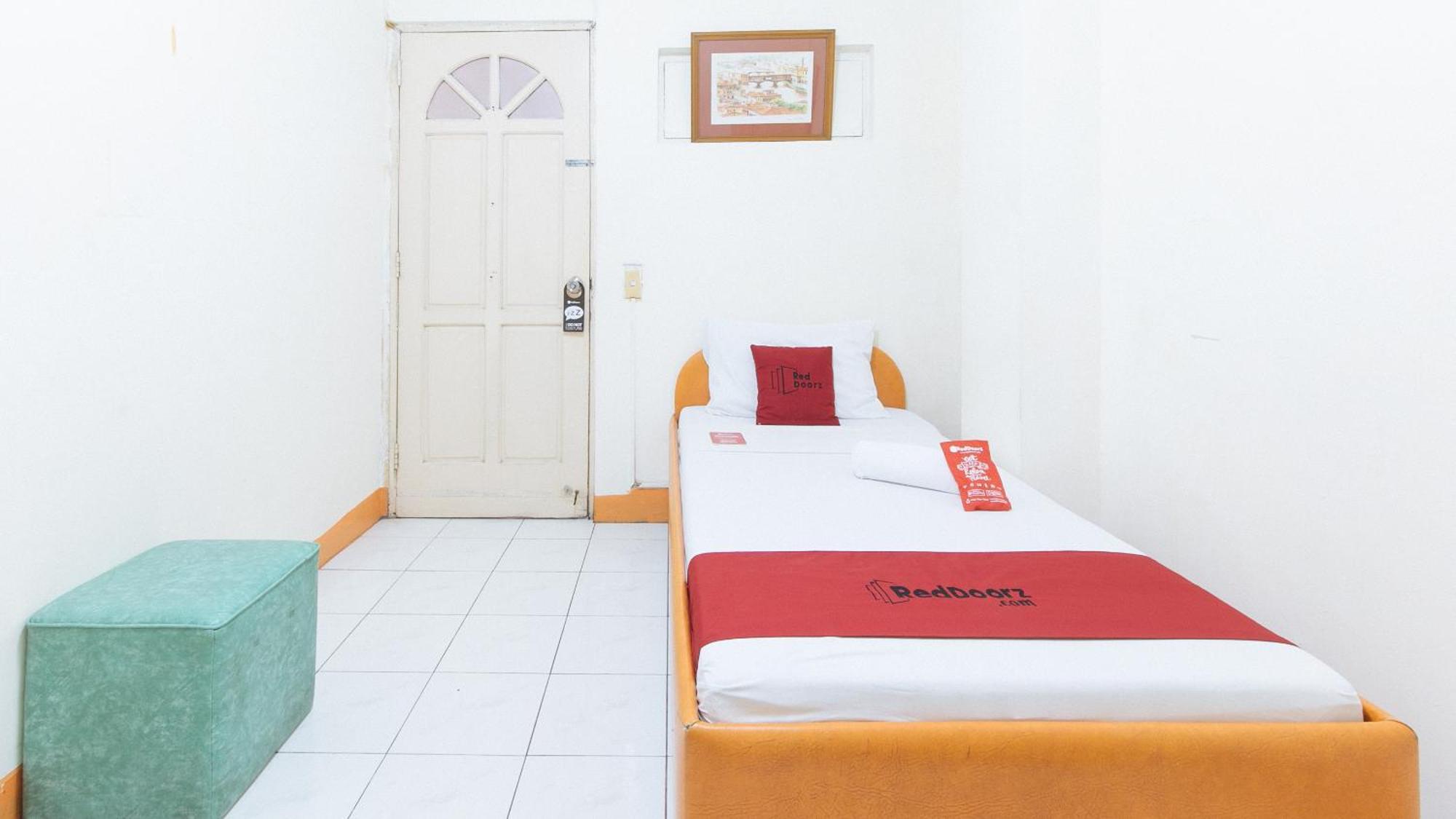 Hotel Reddoorz Near East Avenue Medical Center Quezon City Esterno foto