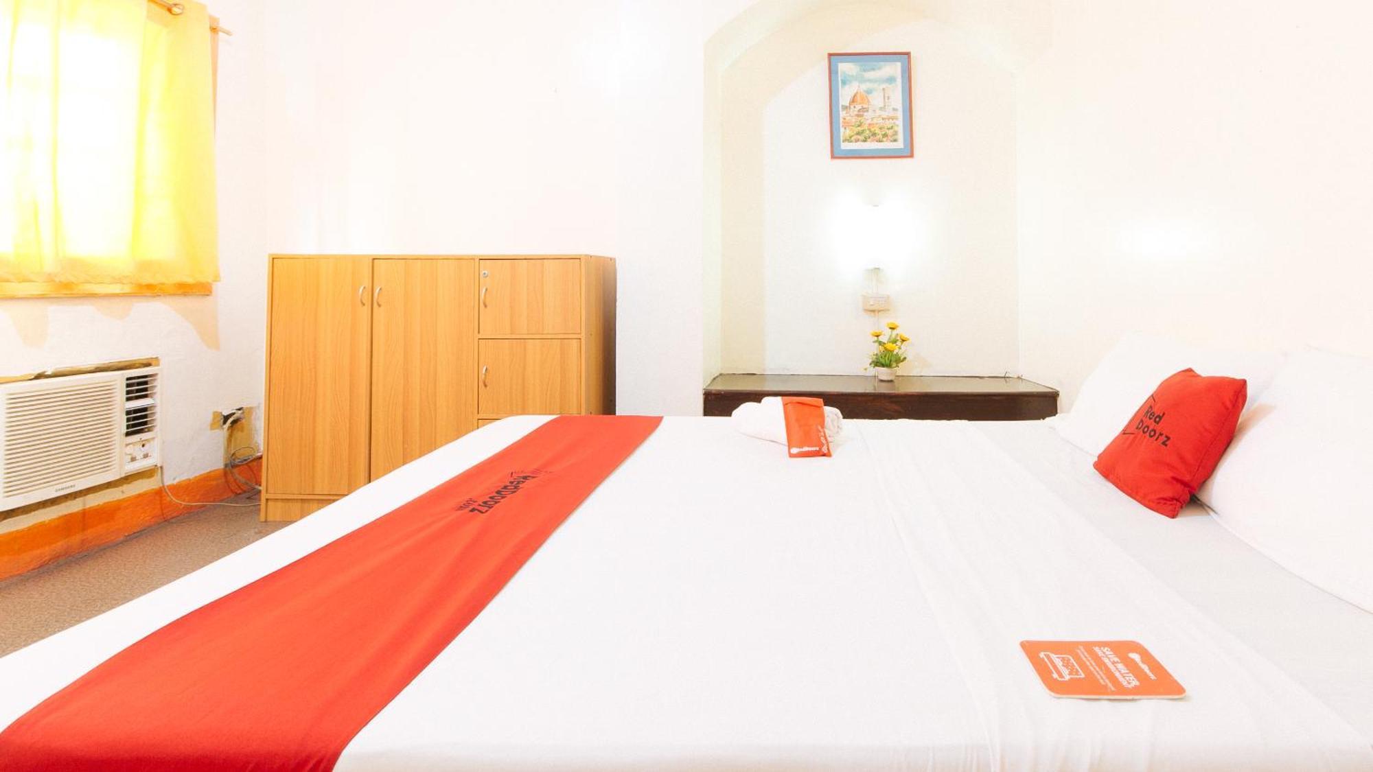 Hotel Reddoorz Near East Avenue Medical Center Quezon City Esterno foto