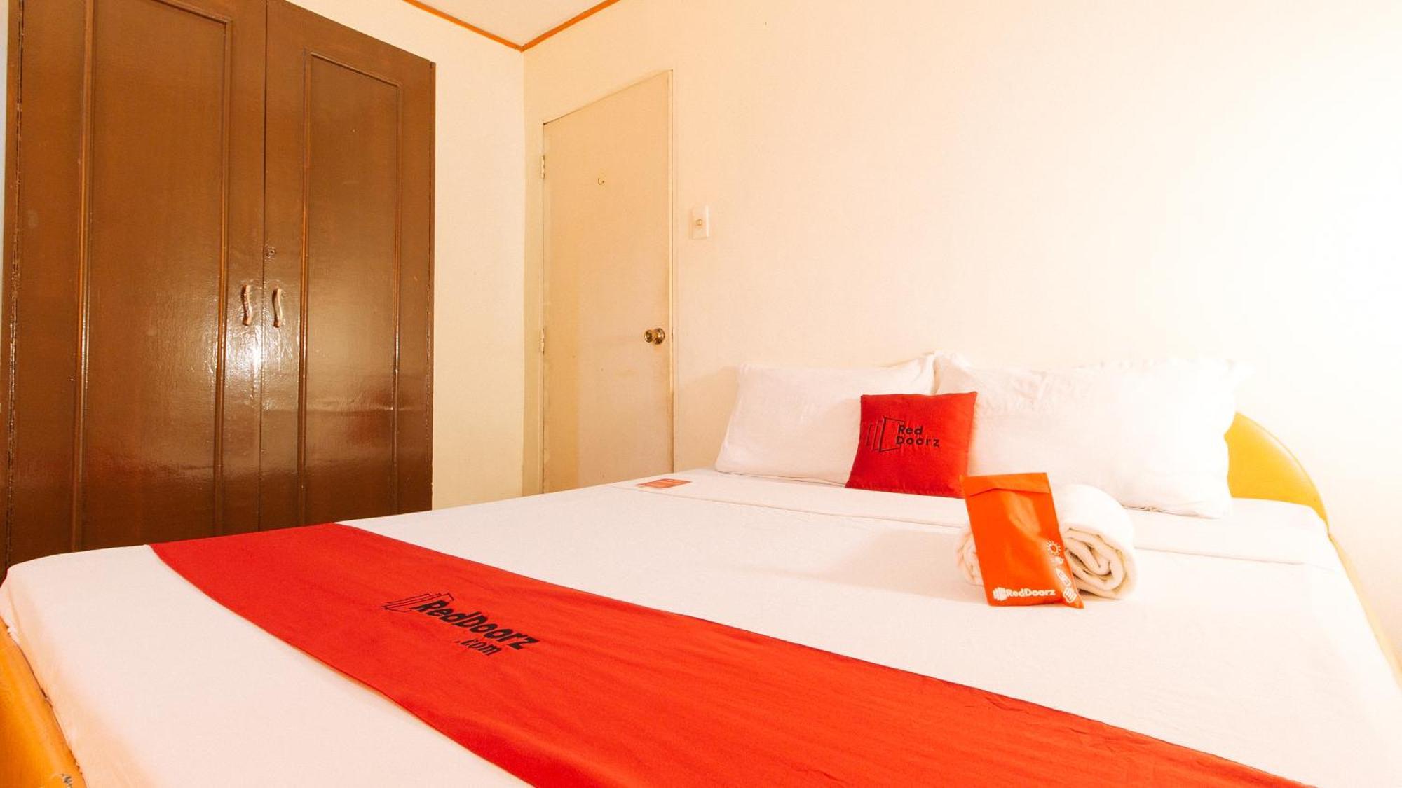 Hotel Reddoorz Near East Avenue Medical Center Quezon City Esterno foto