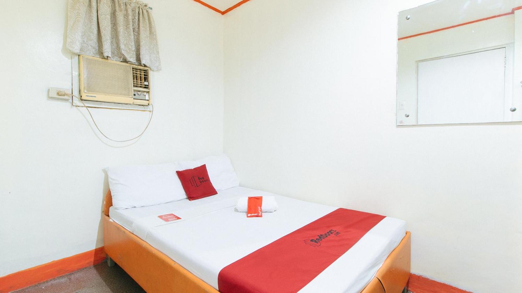 Hotel Reddoorz Near East Avenue Medical Center Quezon City Esterno foto