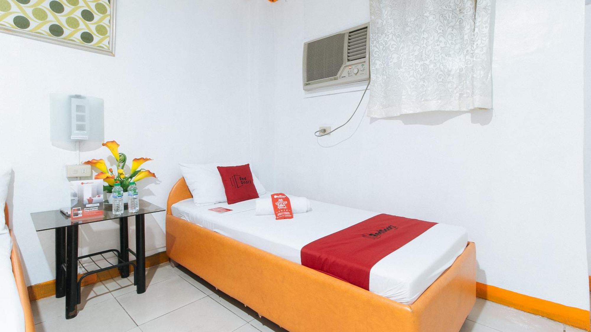 Hotel Reddoorz Near East Avenue Medical Center Quezon City Esterno foto