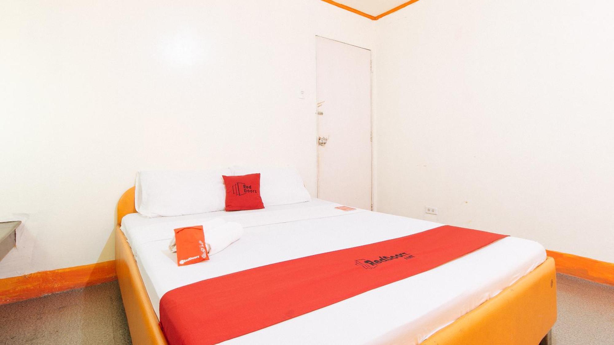 Hotel Reddoorz Near East Avenue Medical Center Quezon City Esterno foto