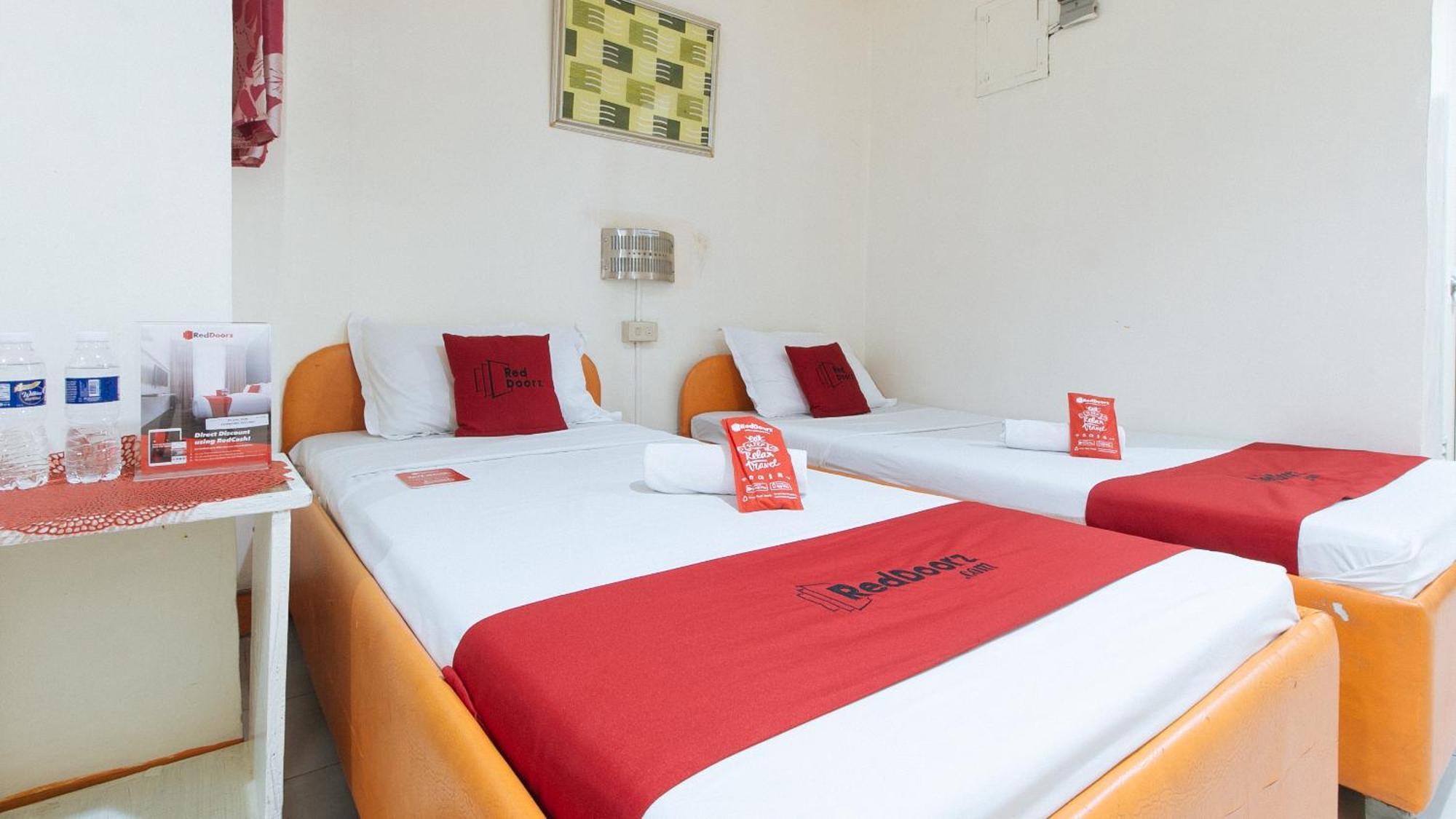 Hotel Reddoorz Near East Avenue Medical Center Quezon City Esterno foto
