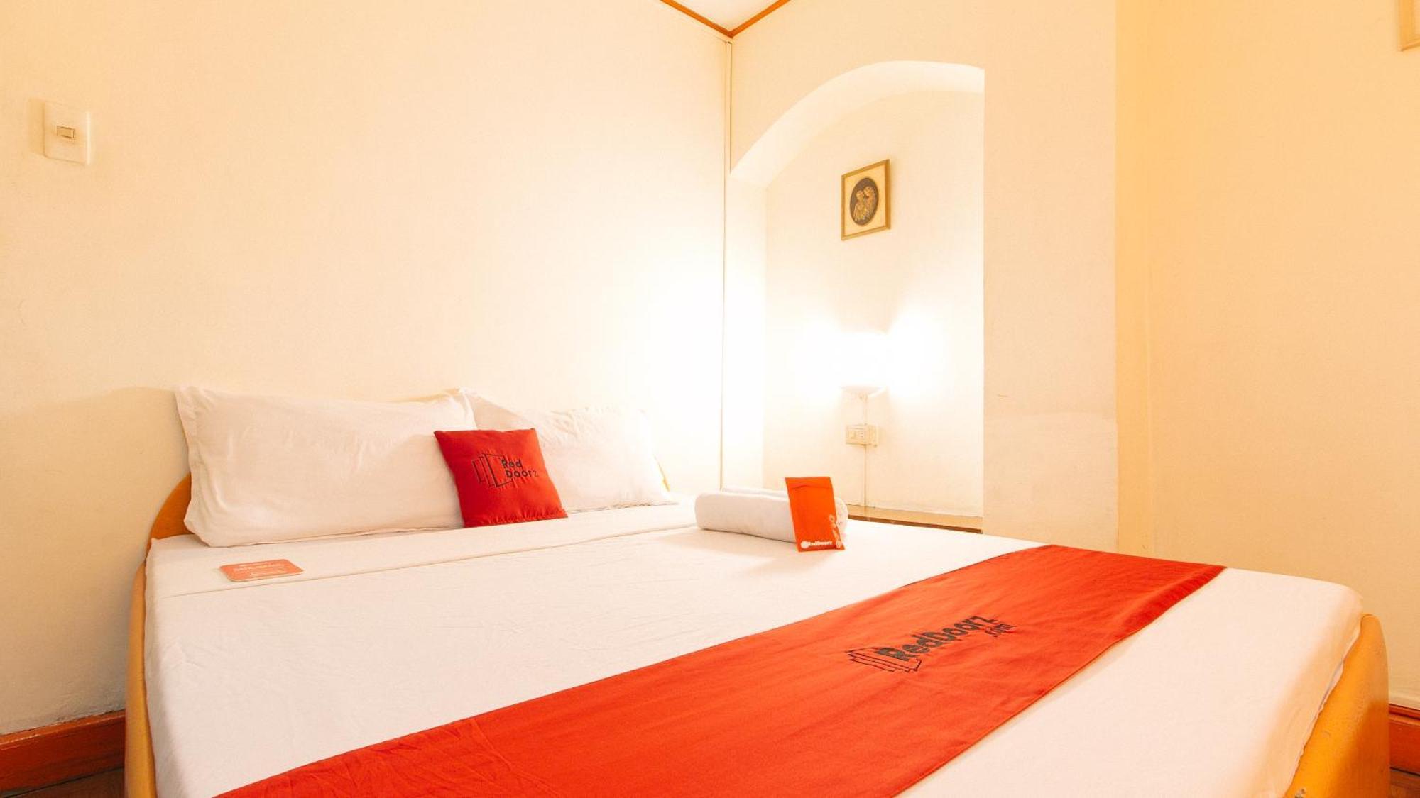 Hotel Reddoorz Near East Avenue Medical Center Quezon City Esterno foto