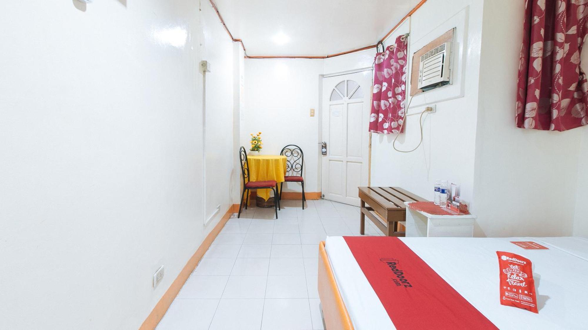 Hotel Reddoorz Near East Avenue Medical Center Quezon City Esterno foto